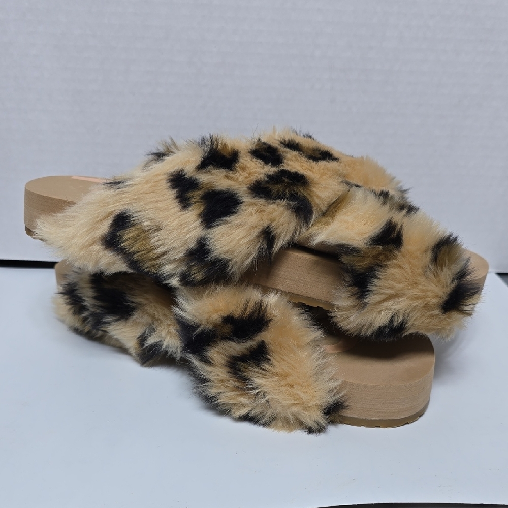 Womens Cheetah Faux Fur Toms Tan and Black Animal Print Cozy Slippers Size 8
